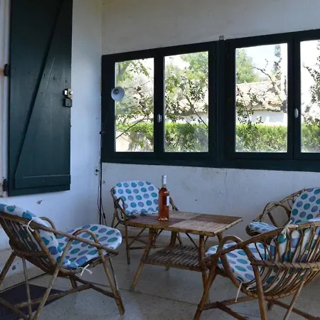 Holiday home Maison Avec Jardin, 5 Couchages, St Pierre La - Lave-vaisselle, Lave-linge, Animaux Acceptes - Fr-1-229d-211