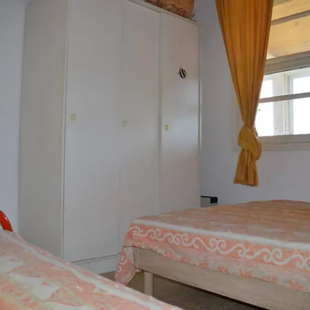 Maison Avec Jardin, 5 Couchages, St Pierre La - Lave-vaisselle, Lave-linge, Animaux Acceptes - Fr-1-229d-211 *