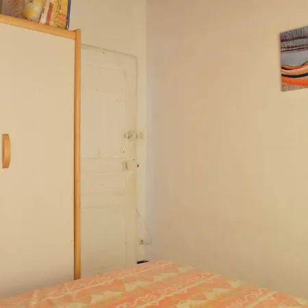 Holiday home Maison Avec Jardin, 5 Couchages, St Pierre La - Lave-vaisselle, Lave-linge, Animaux Acceptes - Fr-1-229d-211